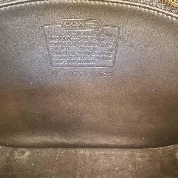 Coach Stewardess - Picture 11 of 11